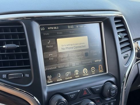 Used 2017 Jeep Grand Cherokee Overland RWD image 26