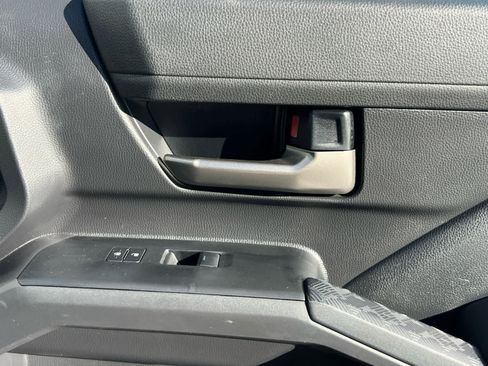 Used 2024 Toyota Tacoma TRD Off-Road image 17