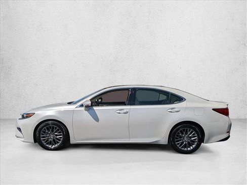 Used 2018 Lexus ES 350 w/ Navigation System Package FWD image 2