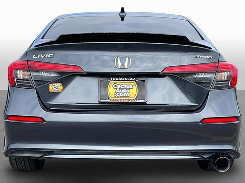 Used 2022 Honda Civic Sport image 2