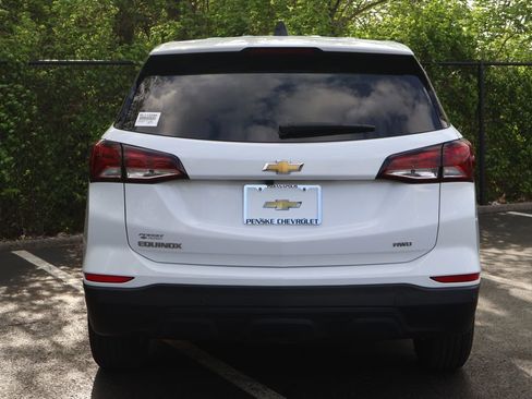 Used 2024 Chevrolet Equinox LS w/ LS Convenience Package image 8