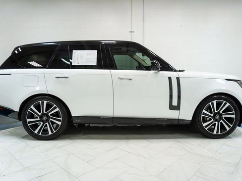 Used 2023 Land Rover Range Rover SE image 9