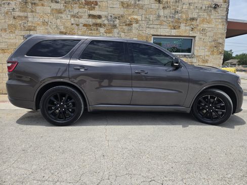 Used 2018 Dodge Durango R/T w/ Blacktop Package RWD image 19