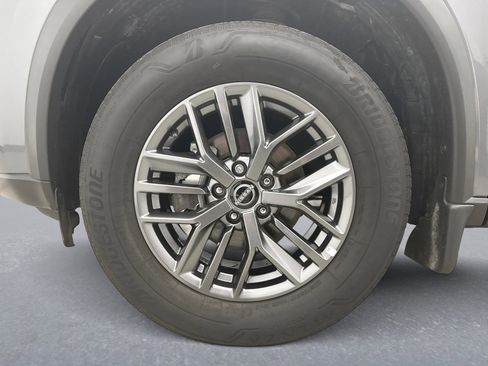 Used 2023 Nissan Rogue S AWD/4WD image 23