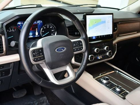 Used 2022 Ford Expedition Limited AWD/4WD image 40