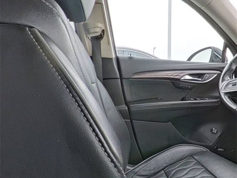 Used 2021 Buick Envision Avenir w/ Technology Package II image 29