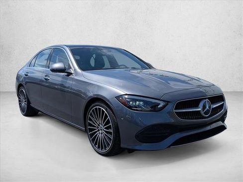 Used 2025 Mercedes-Benz C 300 Sedan image 3