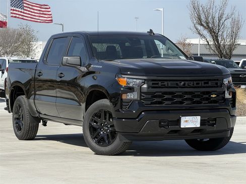New 2026 Chevrolet Silverado 1500 Custom image 2