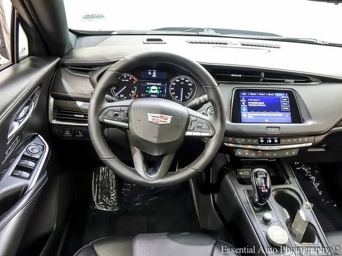 Certified 2022 Cadillac XT4 Sport FWD image 13