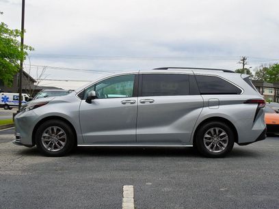 Used 2024 Toyota Sienna XLE
