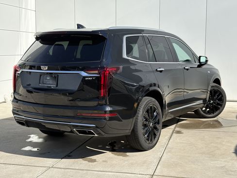 Certified 2024 Cadillac XT6 Luxury image 7