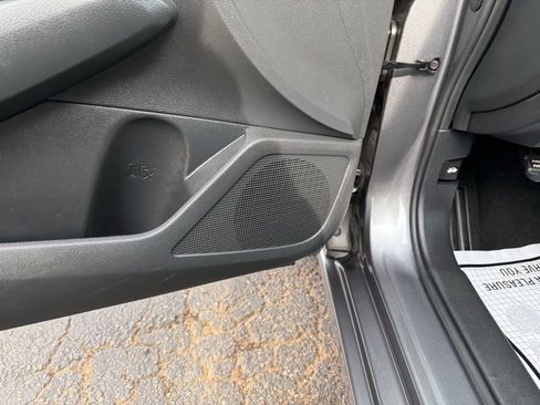 Used 2024 Nissan Altima 2.5 SV image 14