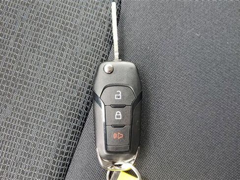 New 2025 Ford Maverick XL image 39