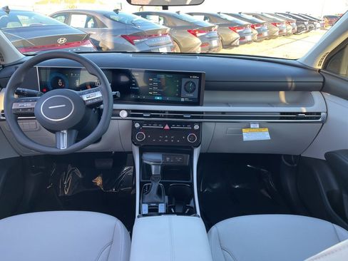 Used 2025 Hyundai Tucson SEL image 19