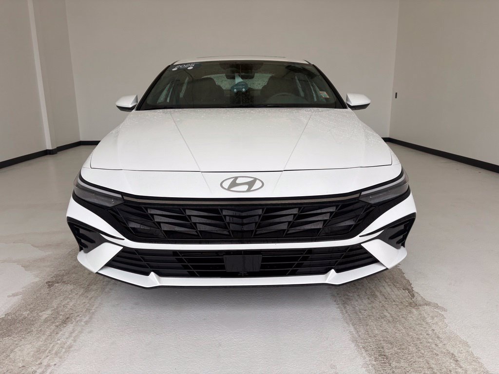 Used 2025 Hyundai Elantra SEL FWD image 16