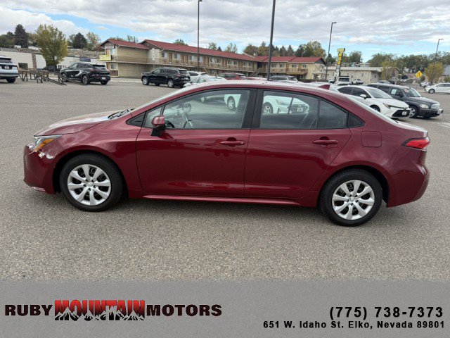 Used 2025 Toyota Corolla LE FWD image 4