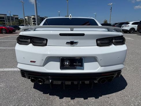 Used 2022 Chevrolet Camaro SS RWD image 3
