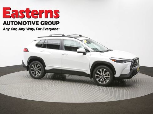 Used 2022 Toyota Corolla Cross XLE w/ Convenience Package image 44