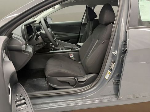 New 2026 Hyundai Elantra SE FWD image 11
