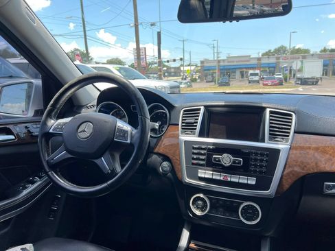 Used 2013 Mercedes-Benz GL 450 4MATIC image 13