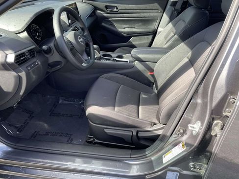 Used 2025 Nissan Altima 2.5 S image 17