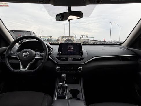 Used 2019 Nissan Altima 2.5 S image 12