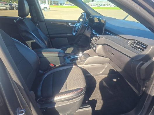 Used 2024 Ford Escape ST-Line w/ Tech Pack #1 AWD/4WD image 12