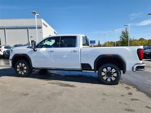 New 2026 GMC Sierra 2500 Denali w/ Denali Reserve Package image 9