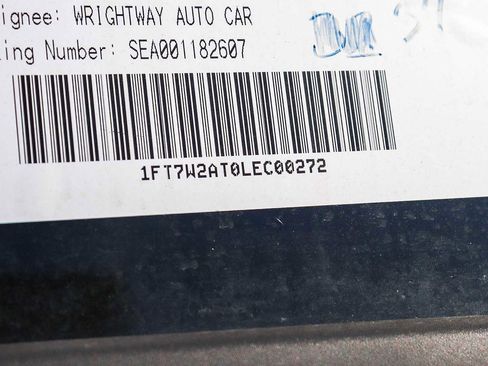 Used 2020 Ford F250 XLT w/ XLT Premium Package image 9