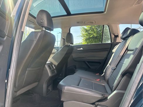 Used 2023 Volkswagen Atlas SEL image 17