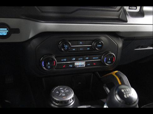 Used 2022 Ford Bronco Badlands w/ Sasquatch Package AWD/4WD image 15