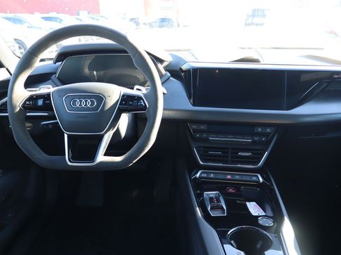 Used 2023 Audi e-tron GT Premium Plus image 12