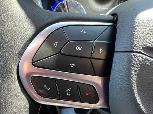 New 2027 Chrysler Pacifica Select FWD image 37