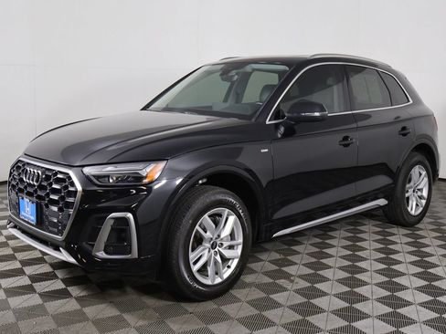 Used 2023 Audi Q5 2.0T Premium w/ Convenience Package AWD/4WD image 9