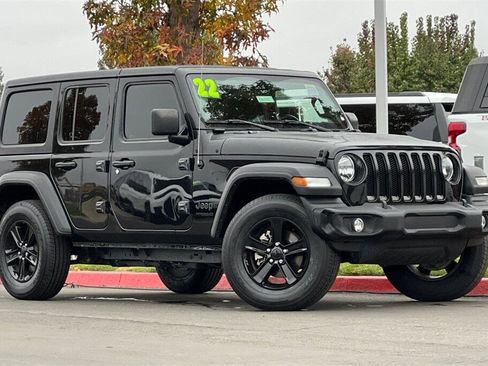 Used 2022 Jeep Wrangler Unlimited Sport image 2