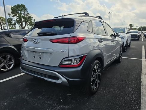 Used 2022 Hyundai Kona Limited FWD image 9