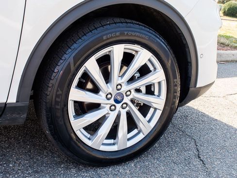 Used 2022 Ford Escape Titanium w/ Titanium Elite Package image 8