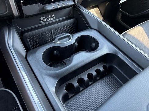 New 2026 RAM 1500 Laramie AWD/4WD image 19