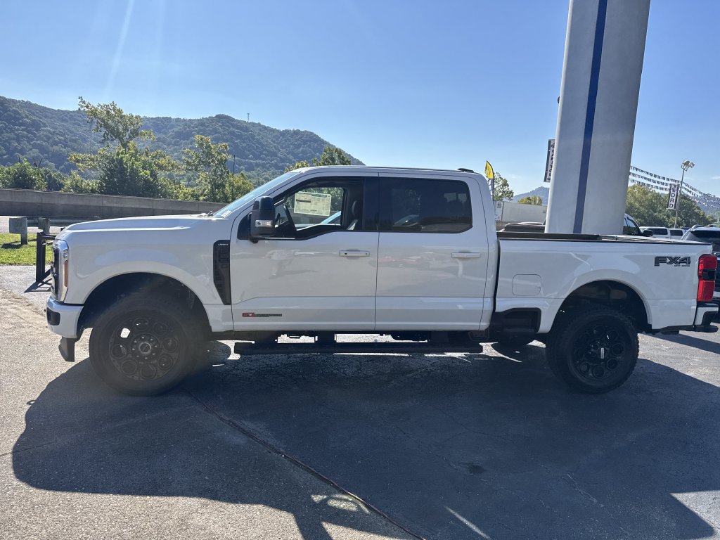 New 2025 Ford F250 Lariat w/ Lariat Ultimate Package AWD/4WD image 9