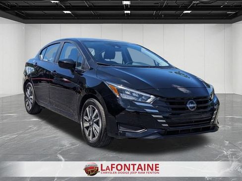 Used 2025 Nissan Versa SV FWD image 7