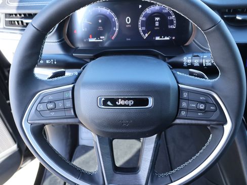 New 2026 Jeep Grand Cherokee L Limited AWD/4WD image 3
