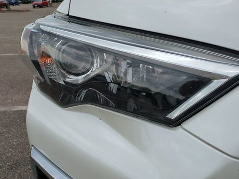 Used 2020 Toyota 4Runner Limited AWD/4WD image 10