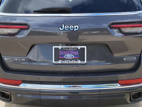 Used 2021 Jeep Grand Cherokee L Overland w/ Luxury Tech Group IV AWD/4WD image 10