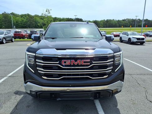Used 2026 GMC Sierra 1500 SLT AWD/4WD image 2