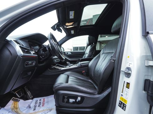 Used 2022 BMW X7 xDrive40i w/ M Sport Package image 29