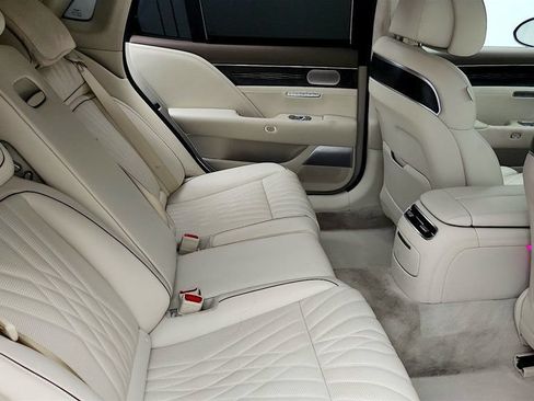 Used 2025 Genesis G90 3.5T AWD/4WD image 23