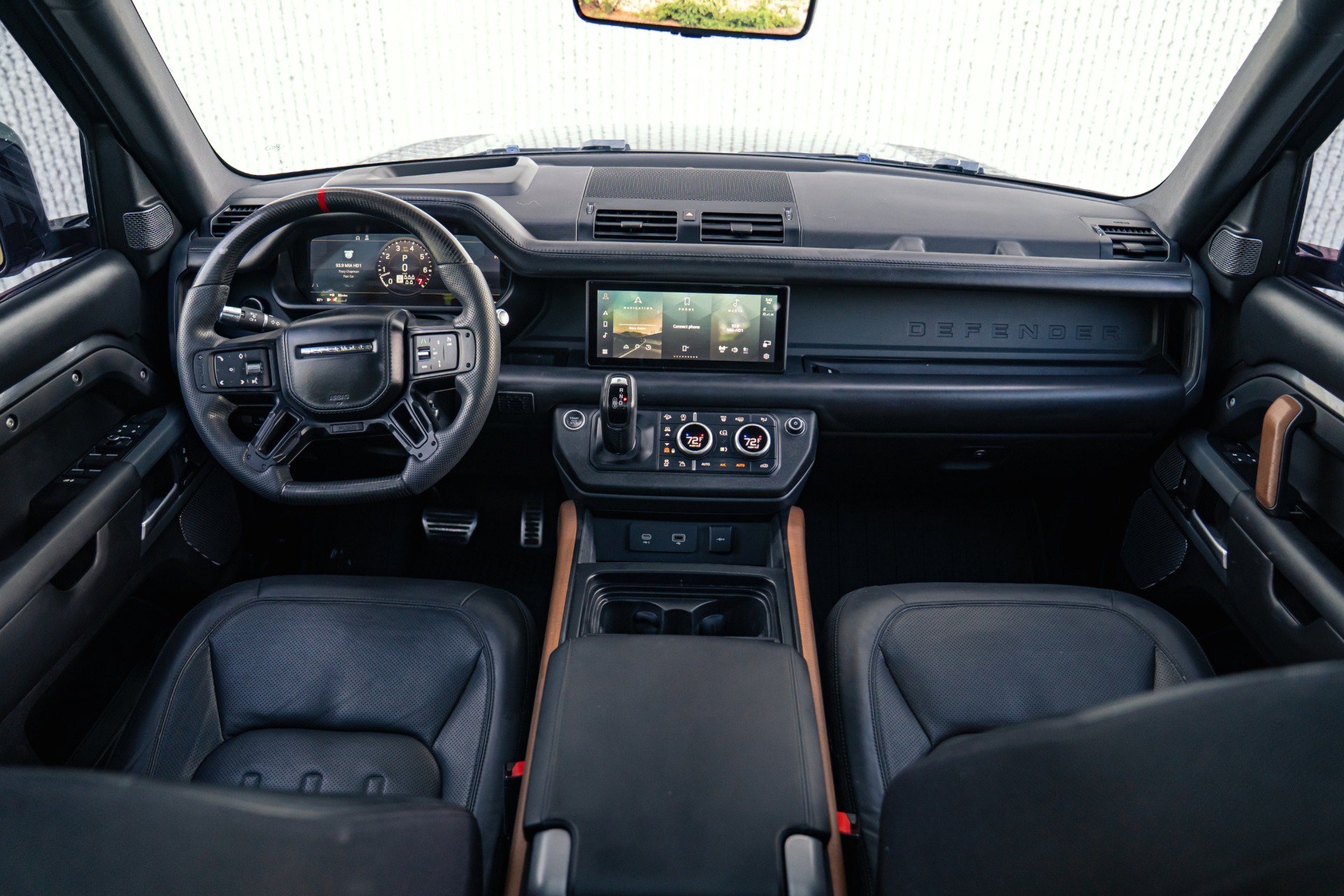 Used 2021 Land Rover Defender 110 X AWD/4WD image 2