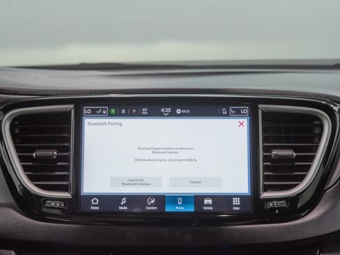 Used 2025 Chrysler Pacifica Select FWD image 31