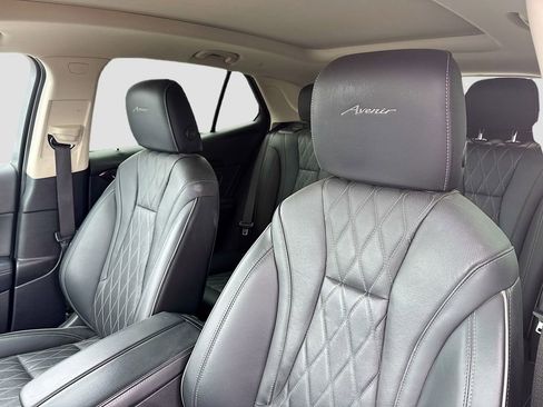 Used 2023 Buick Envision Avenir FWD image 12