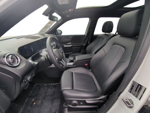 Used 2022 Mercedes-Benz GLB 250 4MATIC image 10